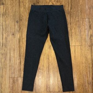 Women’s Lou & Grey Charcoal Leggings Size Medium